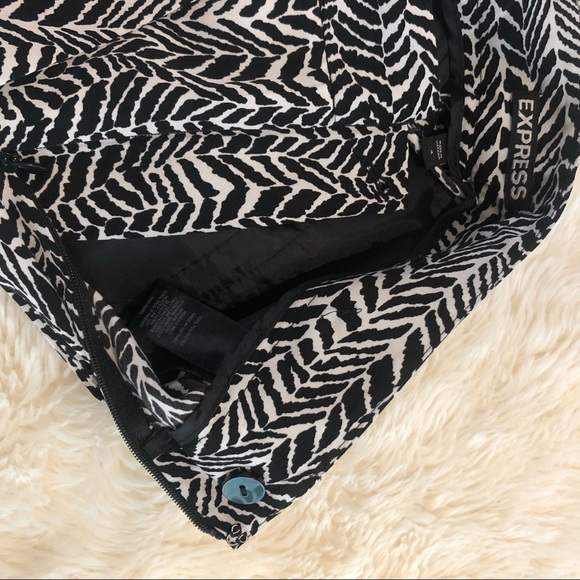 Express Cropped Printed Trousers - Picture 5 of 6